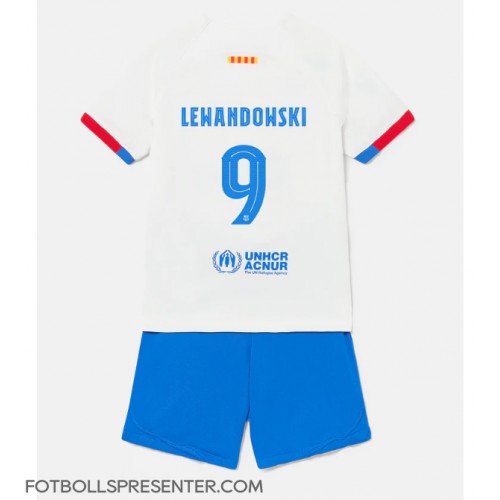 Barcelona Robert Lewandowski #9 Bortatröja Barn 2023-24 Kortärmad (+ korta byxor)